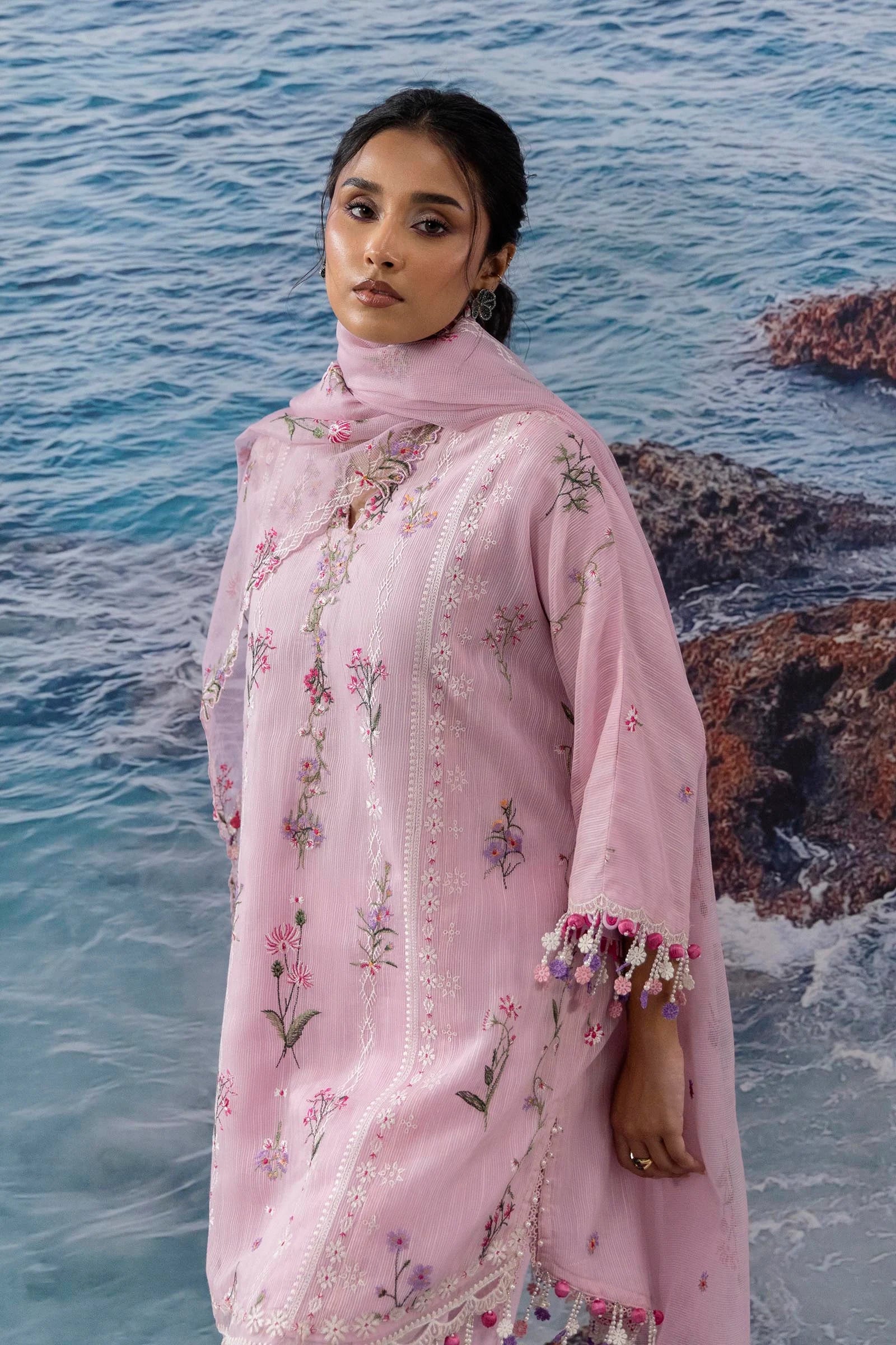 M252-016B-CT | Sana Safinaz | Muzlin Lawn 2025