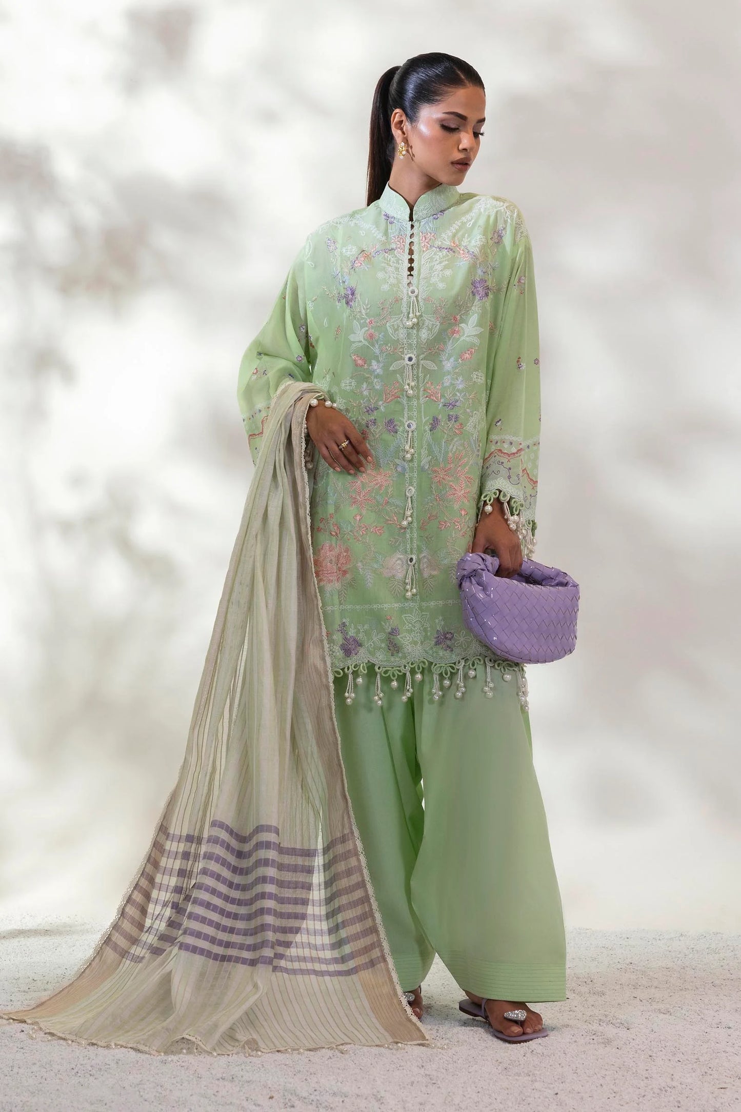 M252-017A-DI | Sana Safinaz | Muzlin Lawn 2025