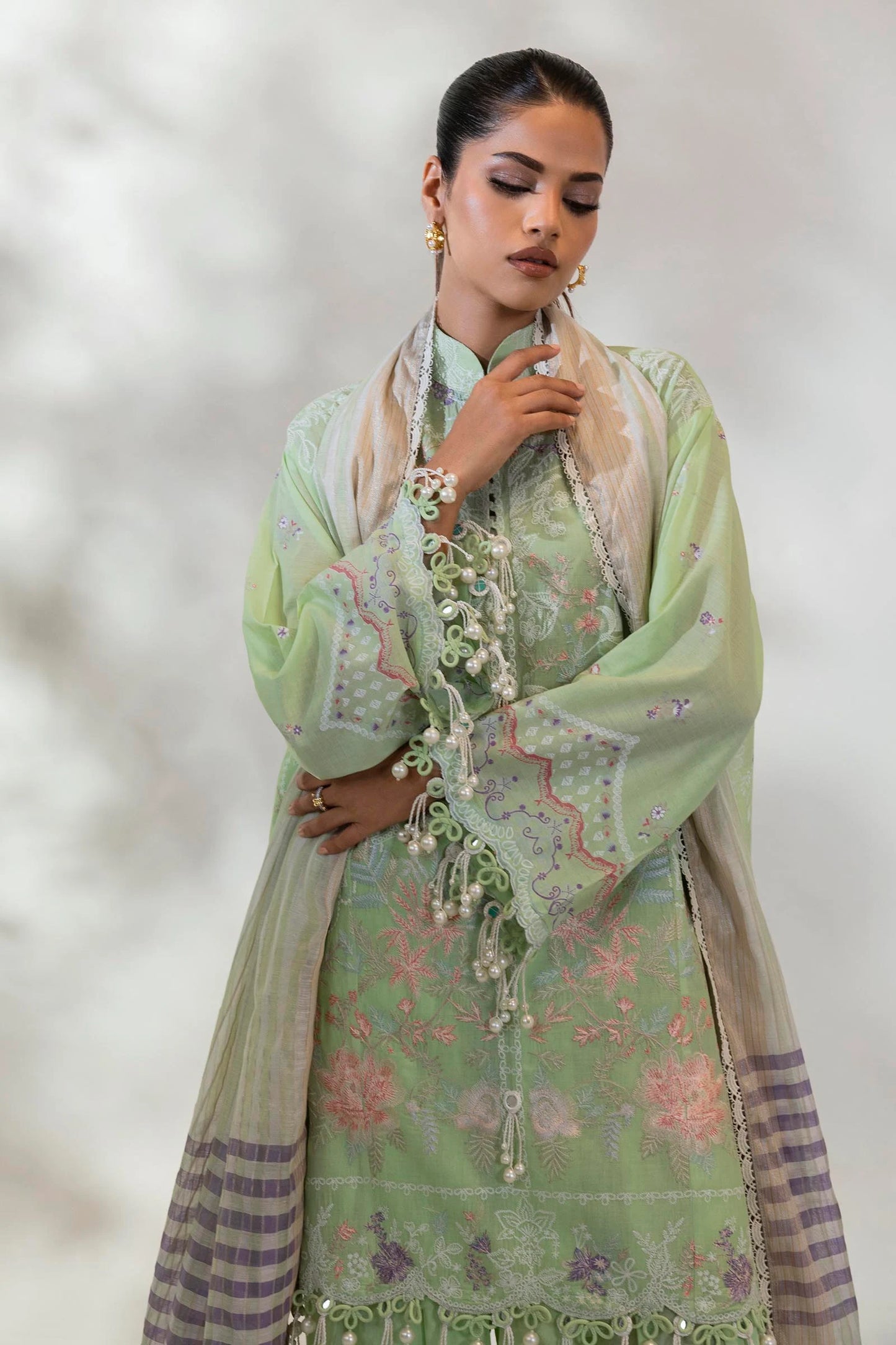 M252-017A-DI | Sana Safinaz | Muzlin Lawn 2025