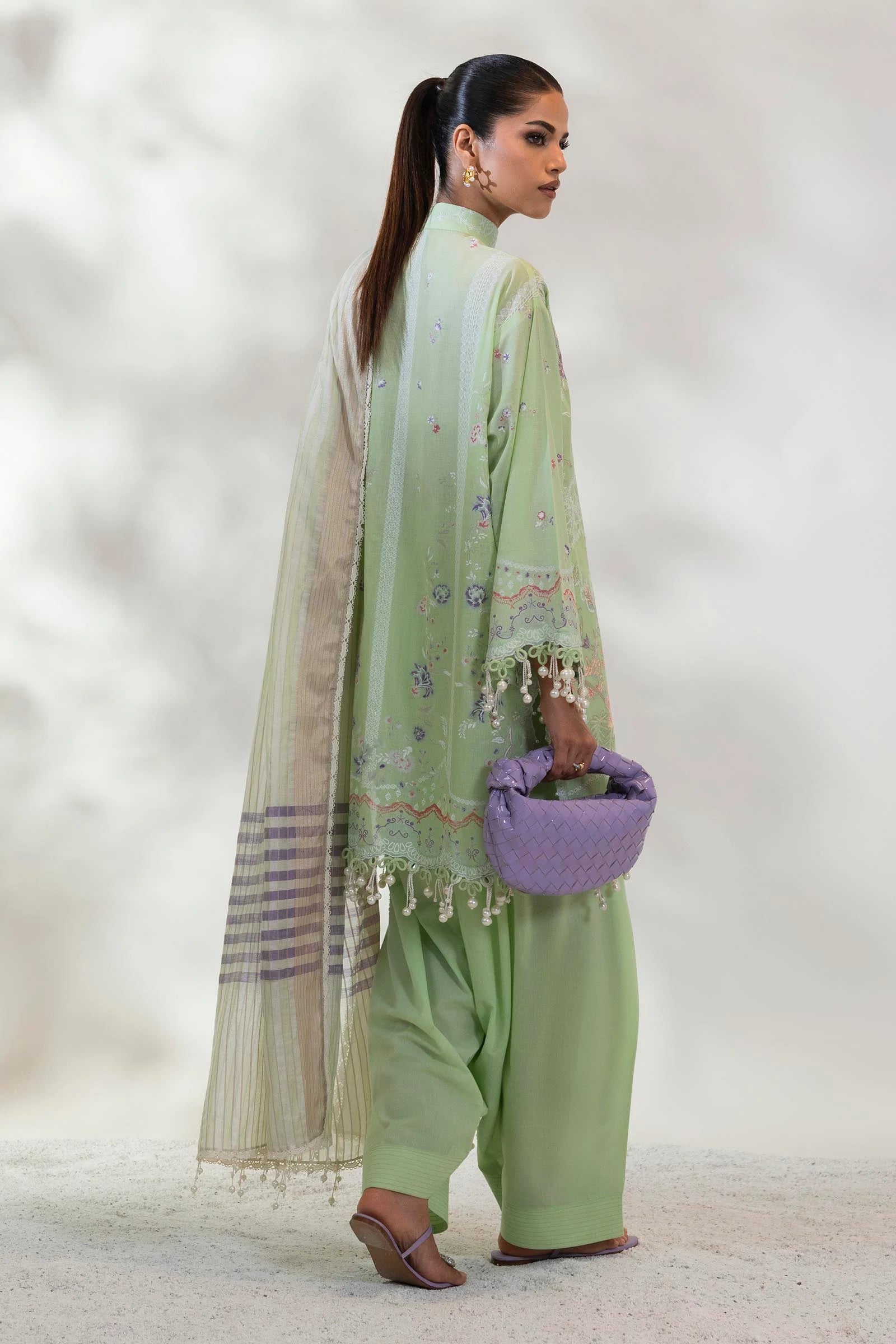 M252-017A-DI | Sana Safinaz | Muzlin Lawn 2025