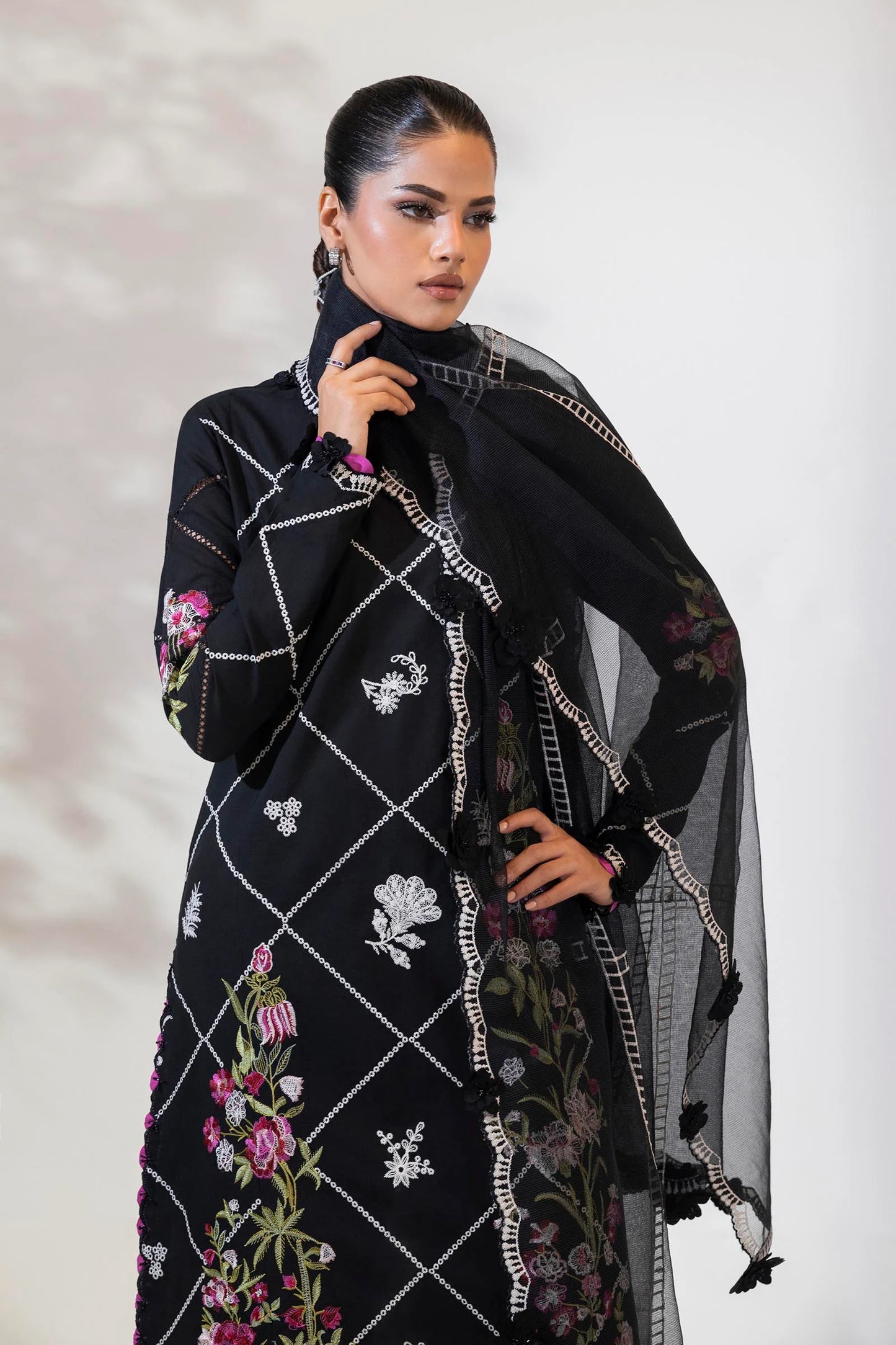 M252-019A-CT | Sana Safinaz | Muzlin Lawn 2025