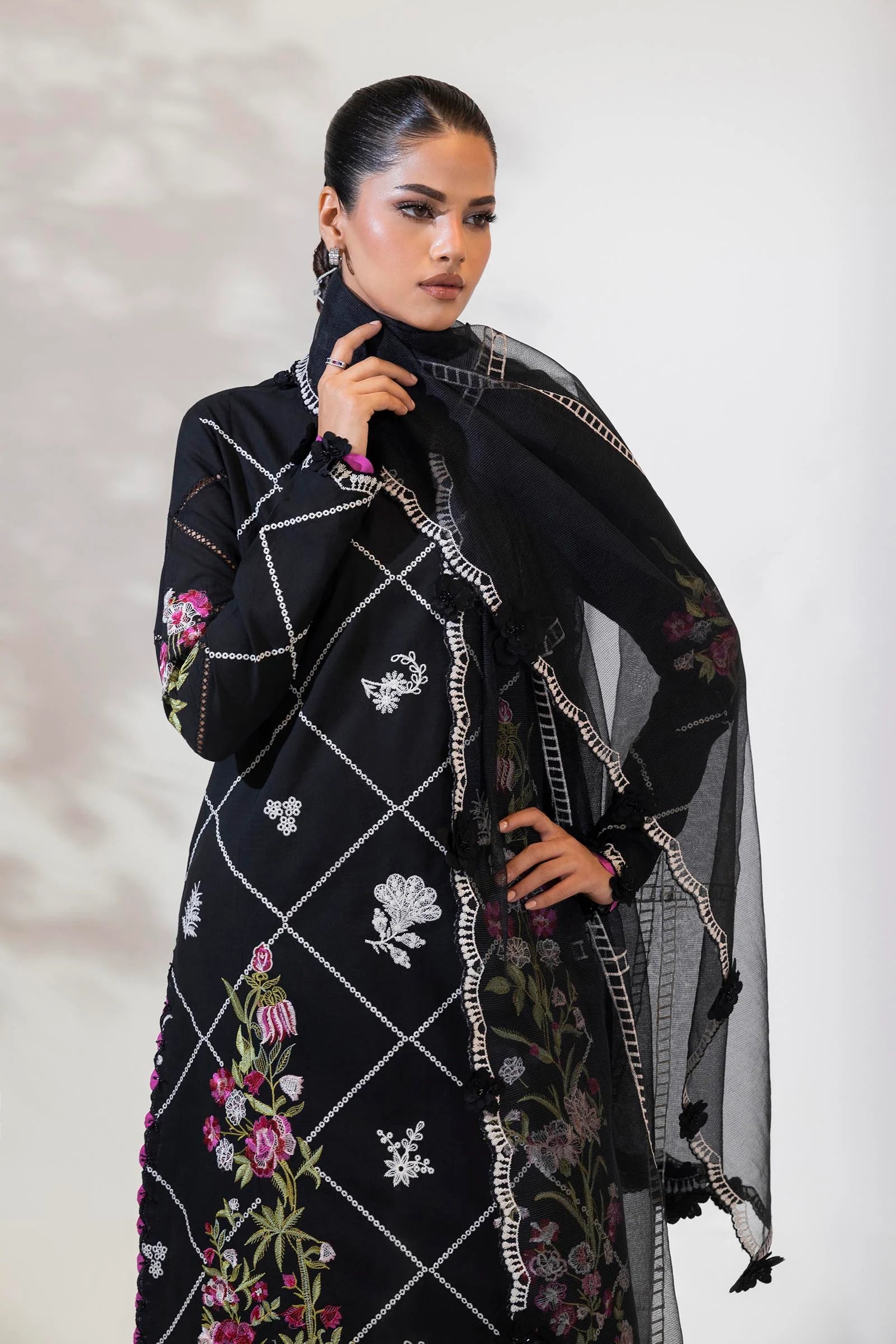 M252-019A-CT | Sana Safinaz | Muzlin Lawn 2025