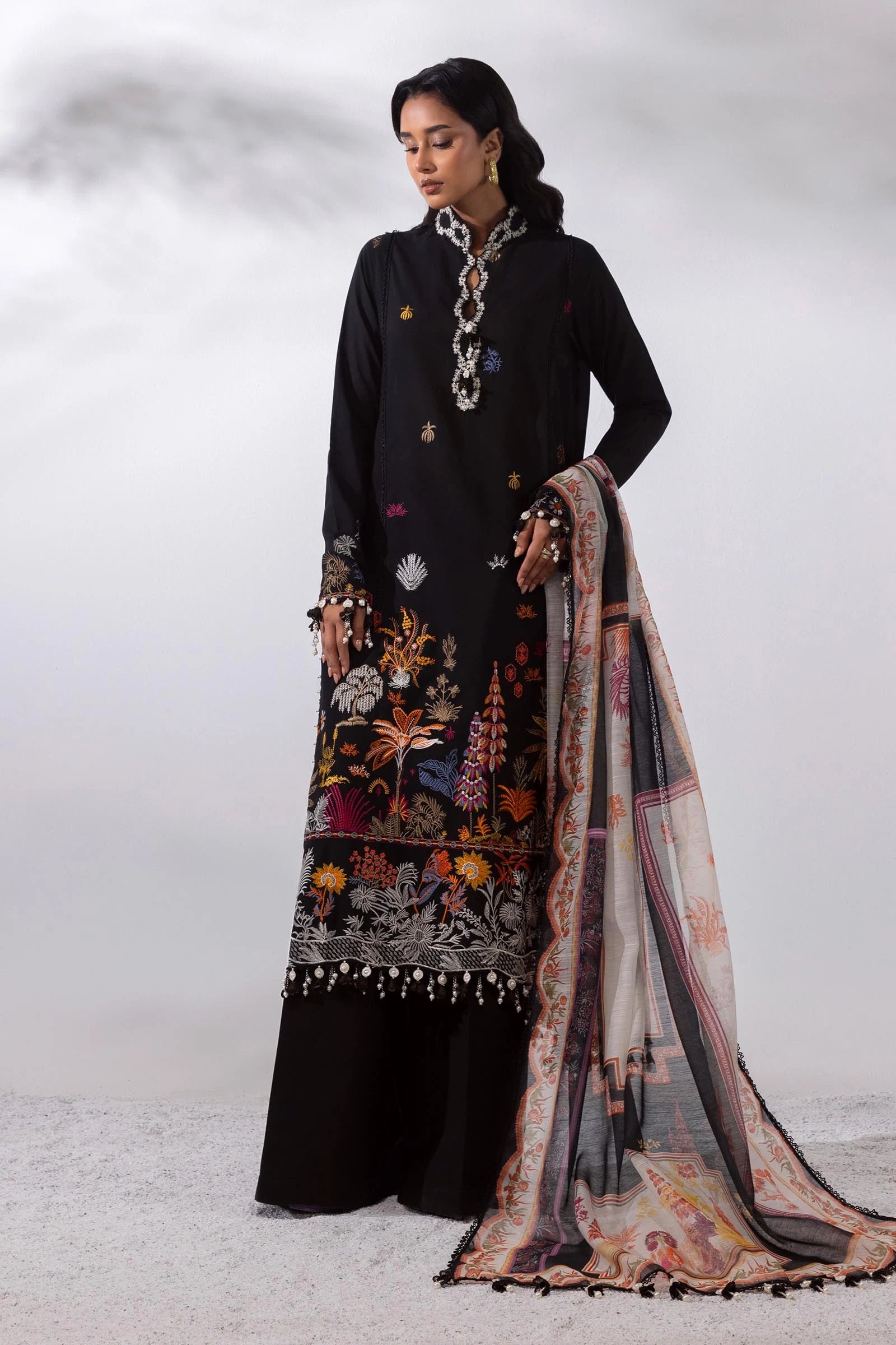 M252-020A-CV | Sana Safinaz | Muzlin Lawn 2025
