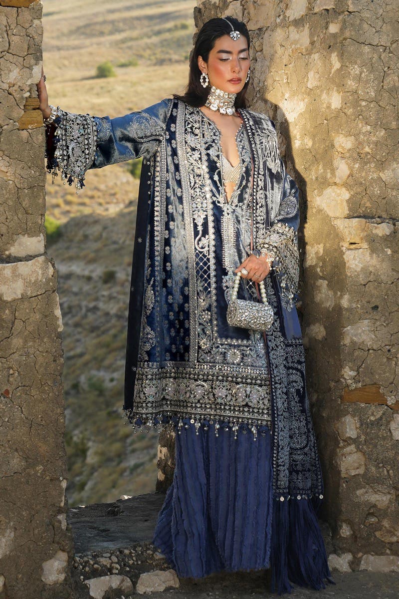 V231-005-CP | Sana Safinaz | winter luxury collection 2023