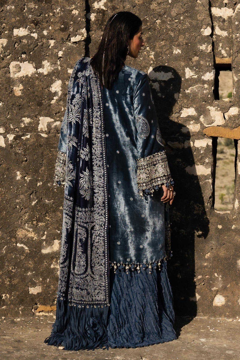 V231-005-CP | Sana Safinaz | winter luxury collection 2023