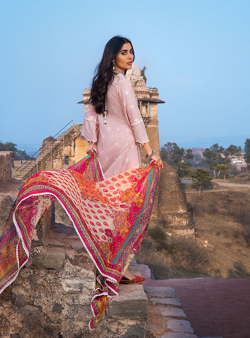 GULNOOR - 5B | Zainab Chottani | Chikankari Collection 2022