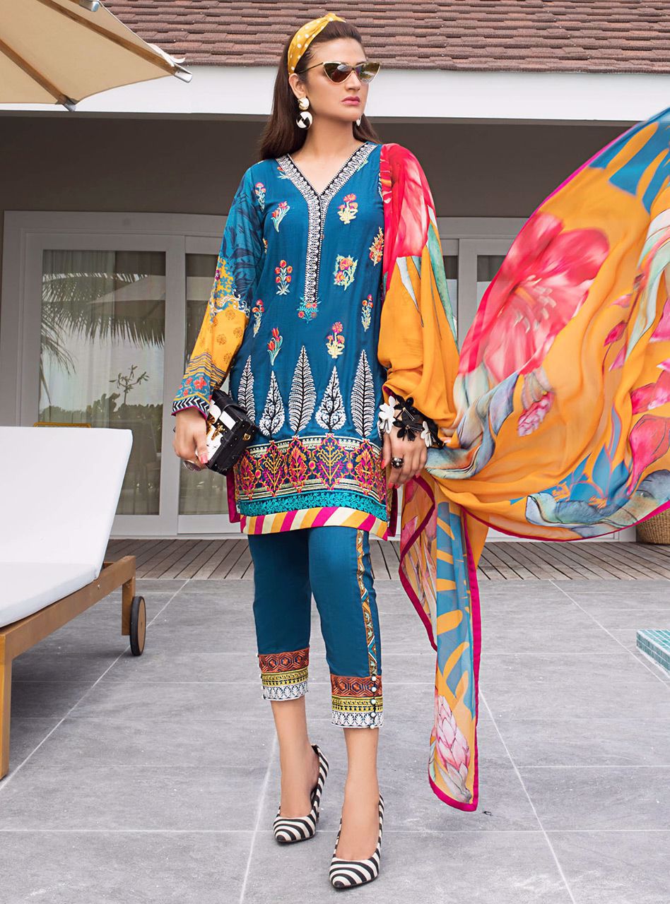 Sea Trumpet A | Zainab Chottani | Luxury Lawn/Chikankari'20