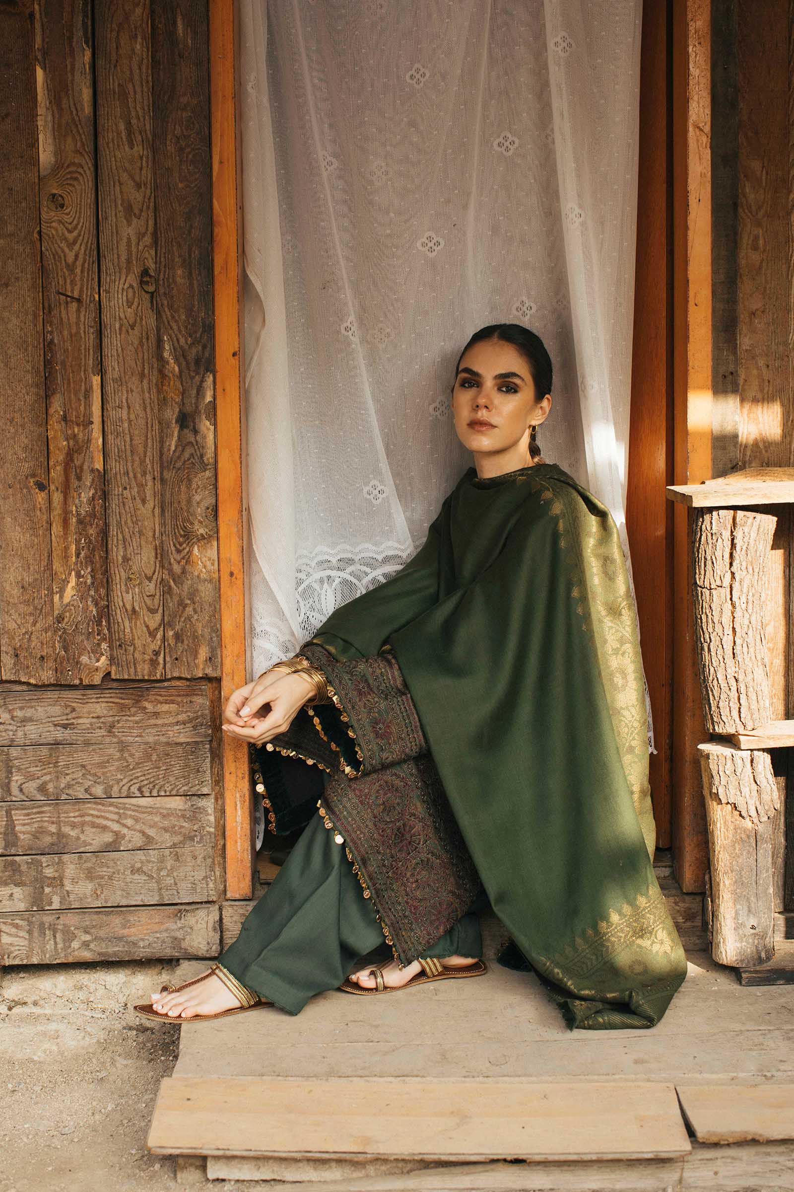 Nazneen | Zara Shahjahan | Winter Shawl Collection 20