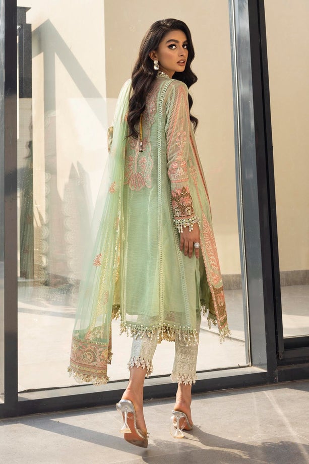 11B | Sana Safinaz | Luxury Lawn 2022