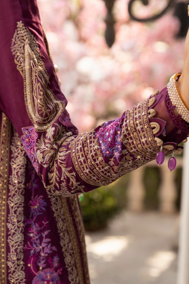 12B | Sana Safinaz | Luxury Lawn 2022