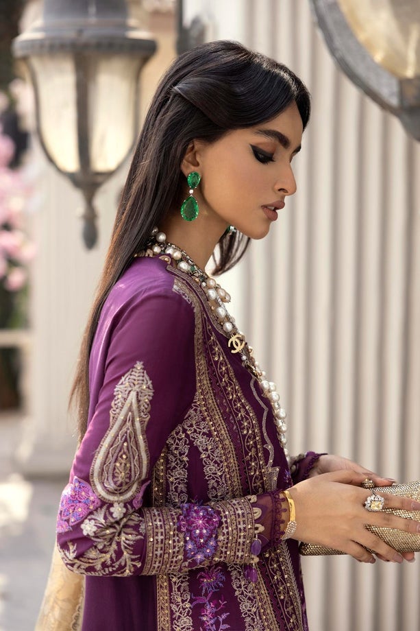 12B | Sana Safinaz | Luxury Lawn 2022