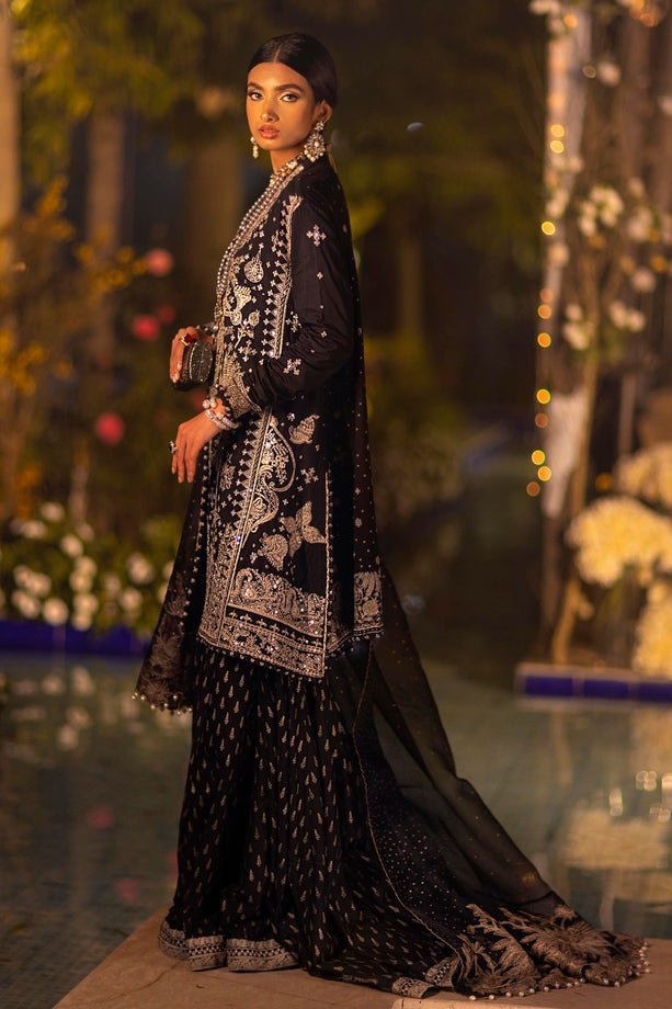 13A | Sana Safinaz | Luxury Lawn 2022