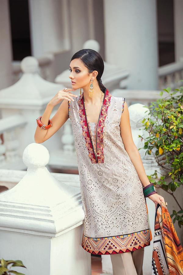 Satin Sand | Baroque | Lawn Collection 2020