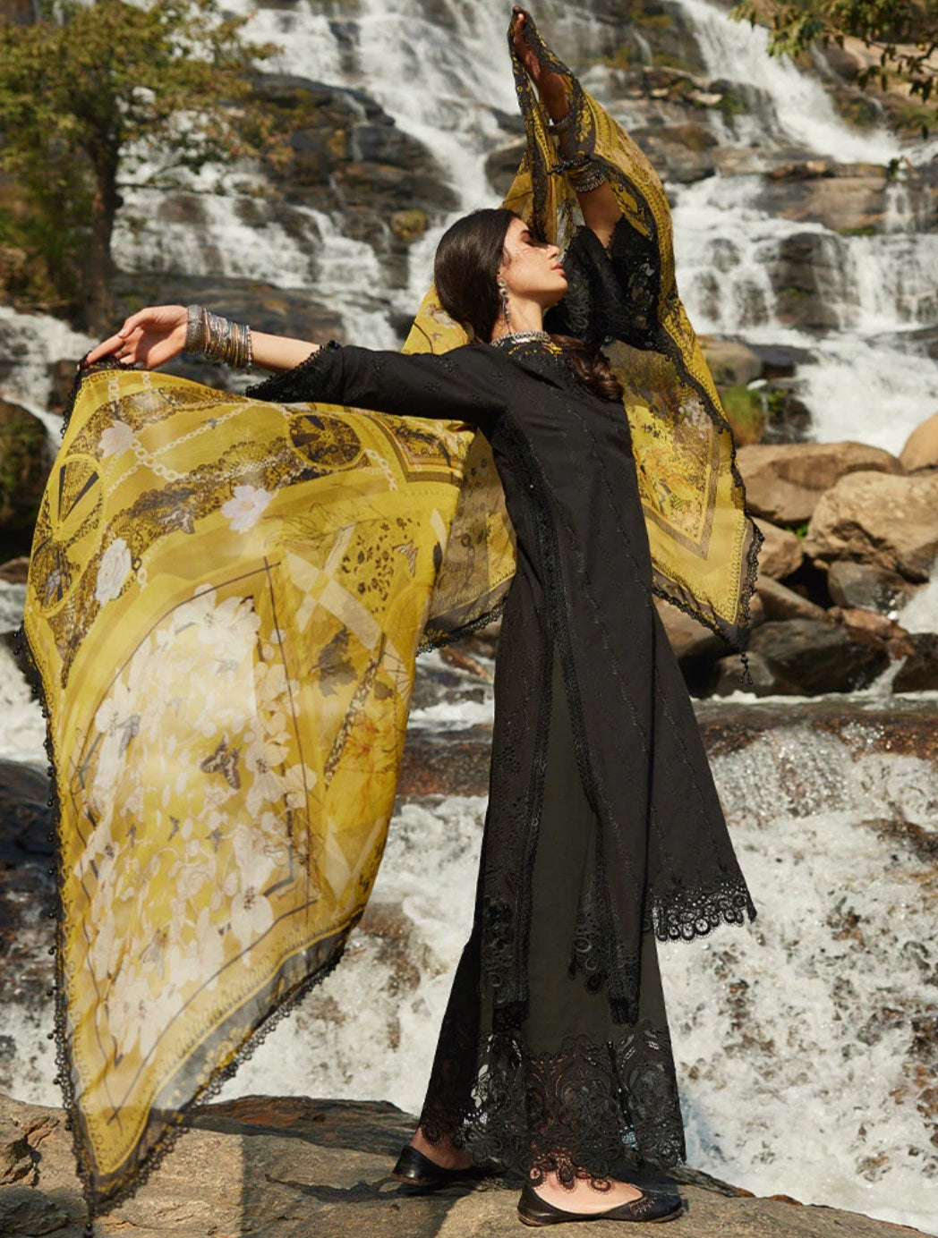 Cemile | Image | Lawnkari® ’Collection 2023