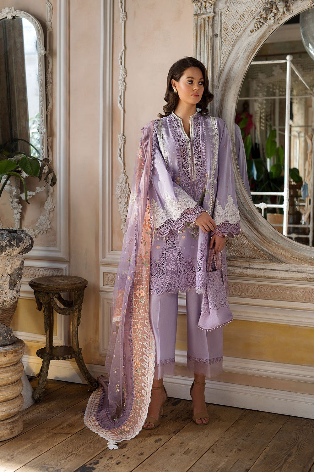 2B | Sobia Nazir | Luxury Lawn 2023