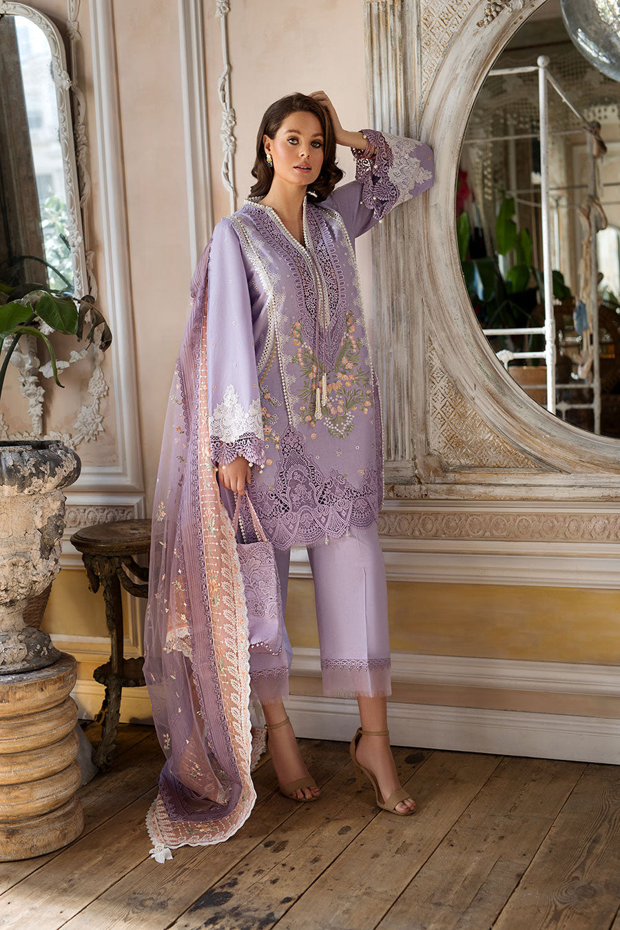 2B | Sobia Nazir | Luxury Lawn 2023