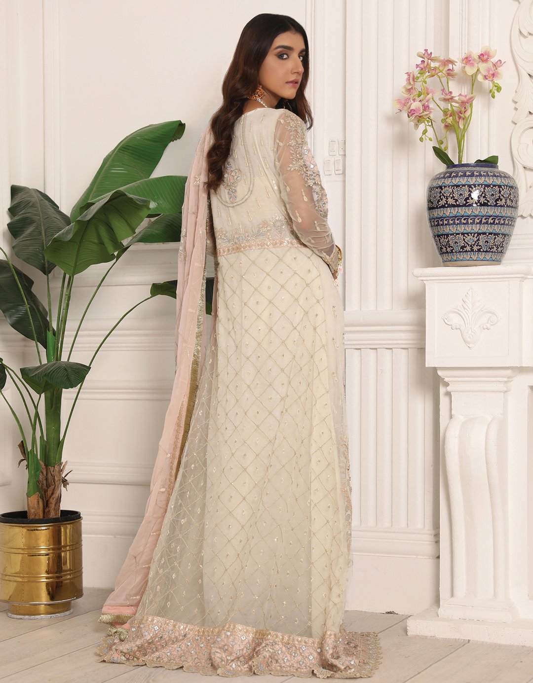 LR-02 | Emaan Adeel | Lamour Luxury Chiffon