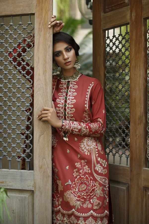 Sandy | Baroque Winter Collection 2021