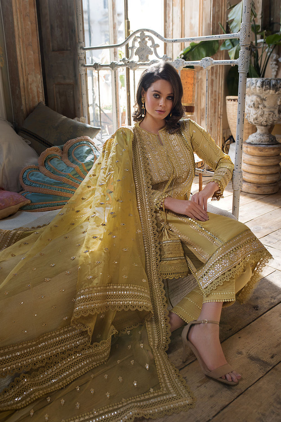 6A | Sobia Nazir | Luxury Lawn 2023