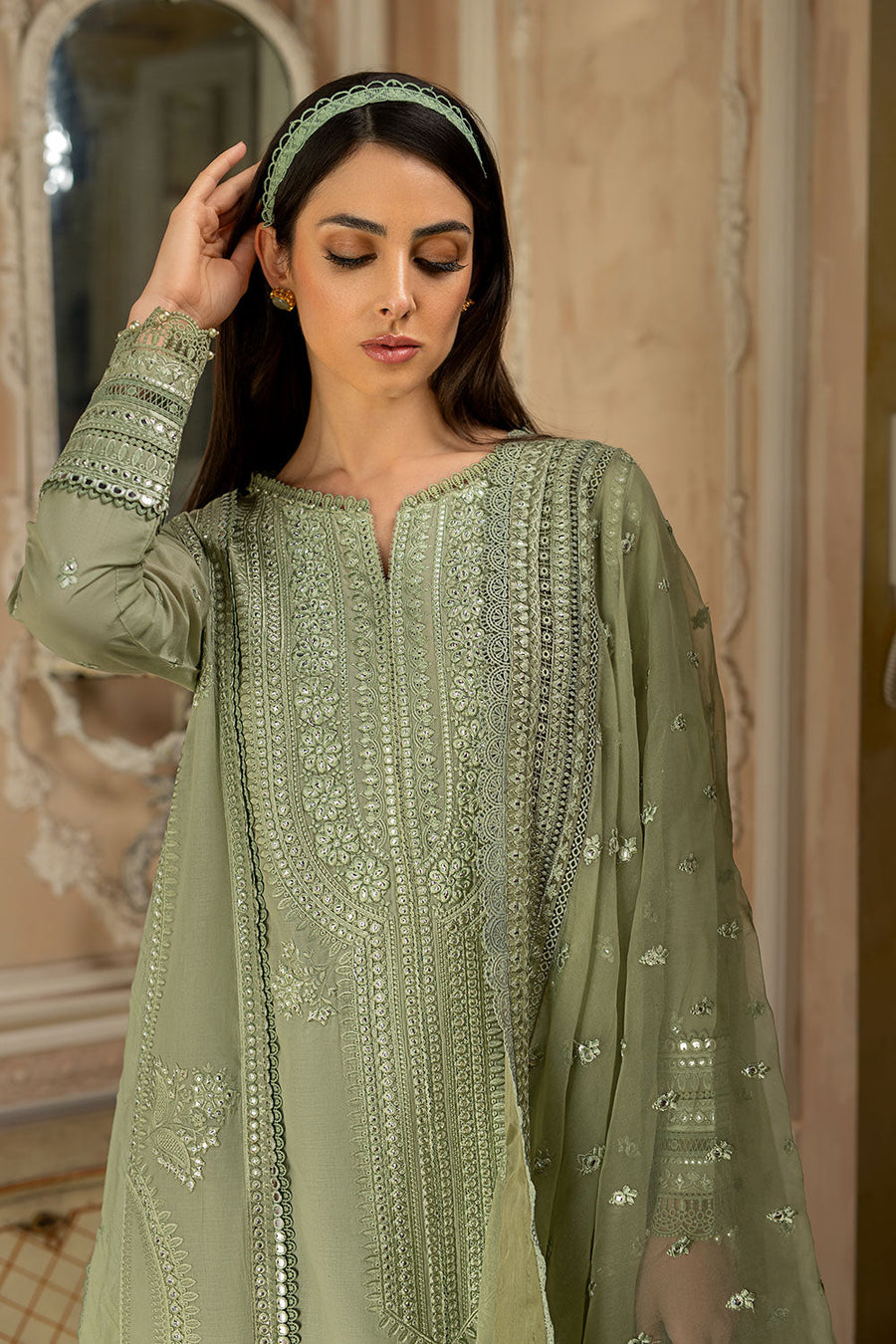 6B | Sobia Nazir | Luxury Lawn 2023