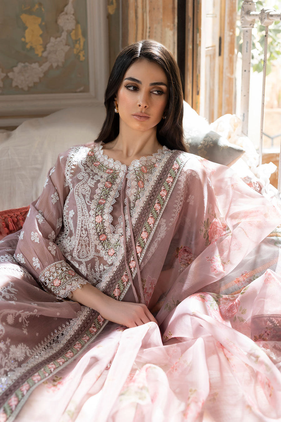 7B | Sobia Nazir | Luxury Lawn 2023