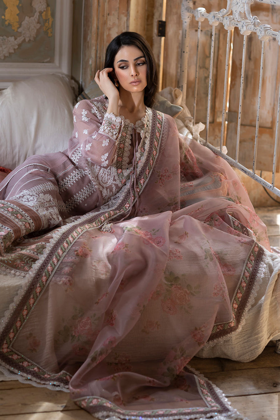 7B | Sobia Nazir | Luxury Lawn 2023