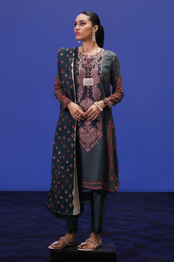 7B | Sana Safinaz | Mahay Winter Collection 2022