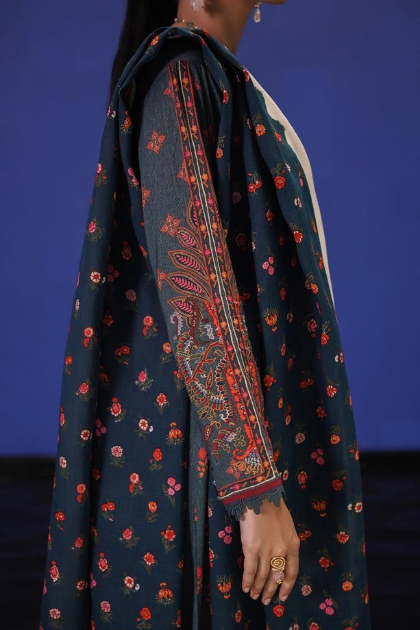 7B | Sana Safinaz | Mahay Winter Collection 2022