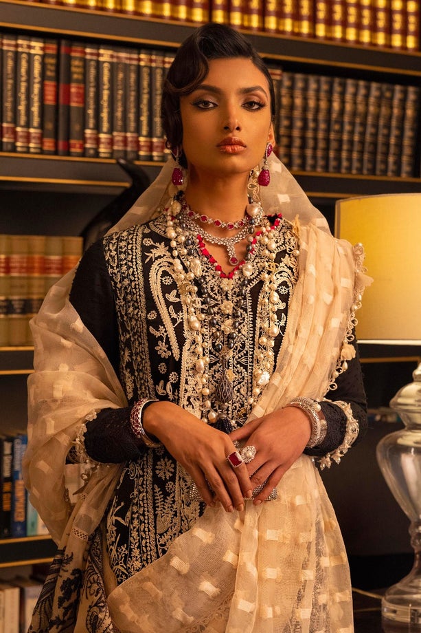 8A | Sana Safinaz | Luxury Lawn 2022