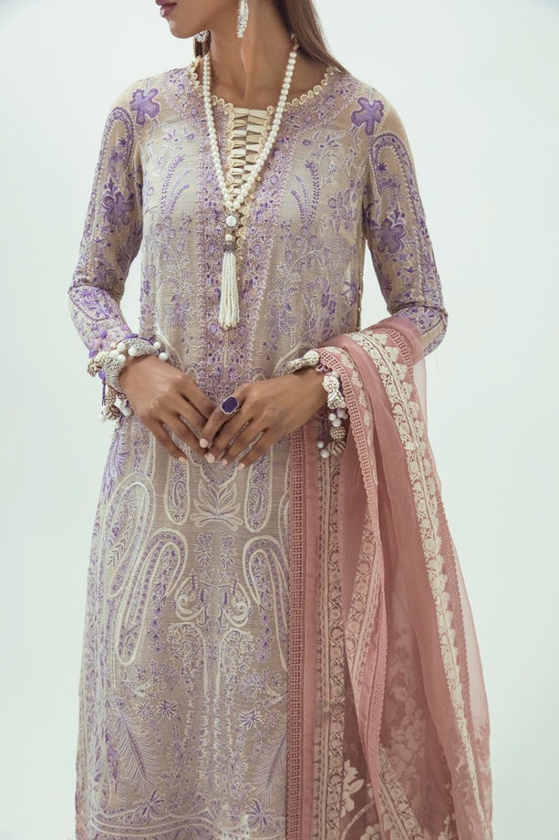 9A | Sana Safinaz | Luxury Lawn 2022