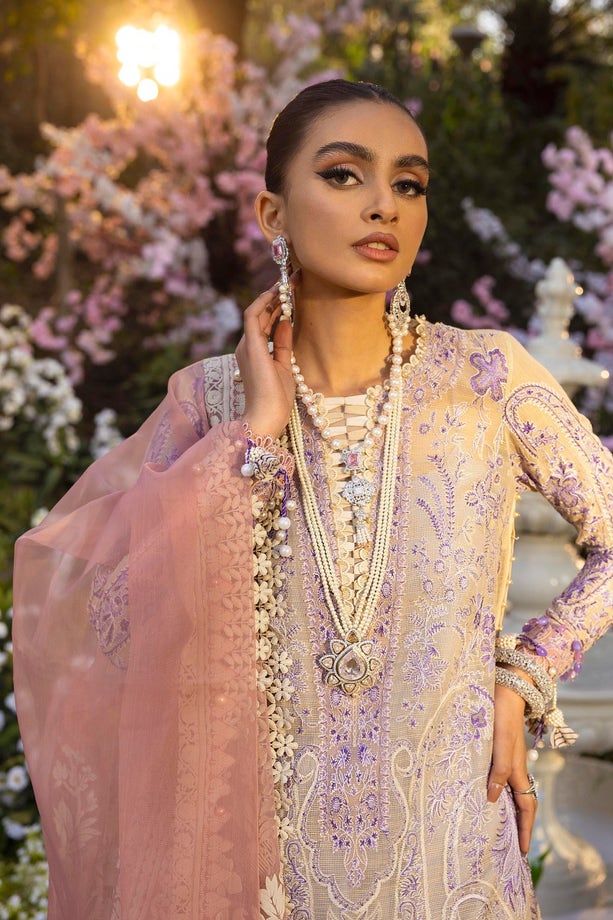 9A | Sana Safinaz | Luxury Lawn 2022