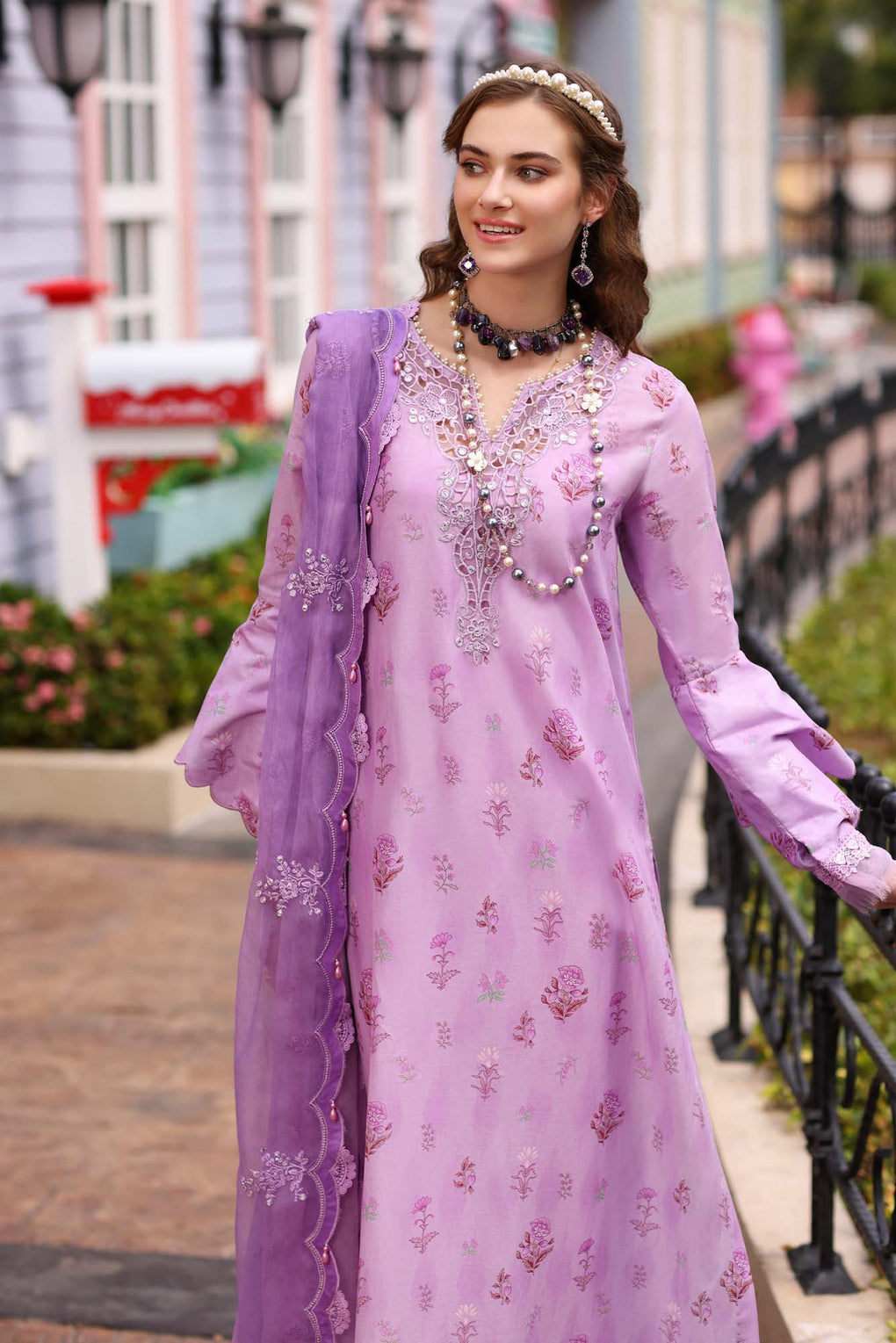 D6A | Noor | Luxe Printkari Lawn 2023