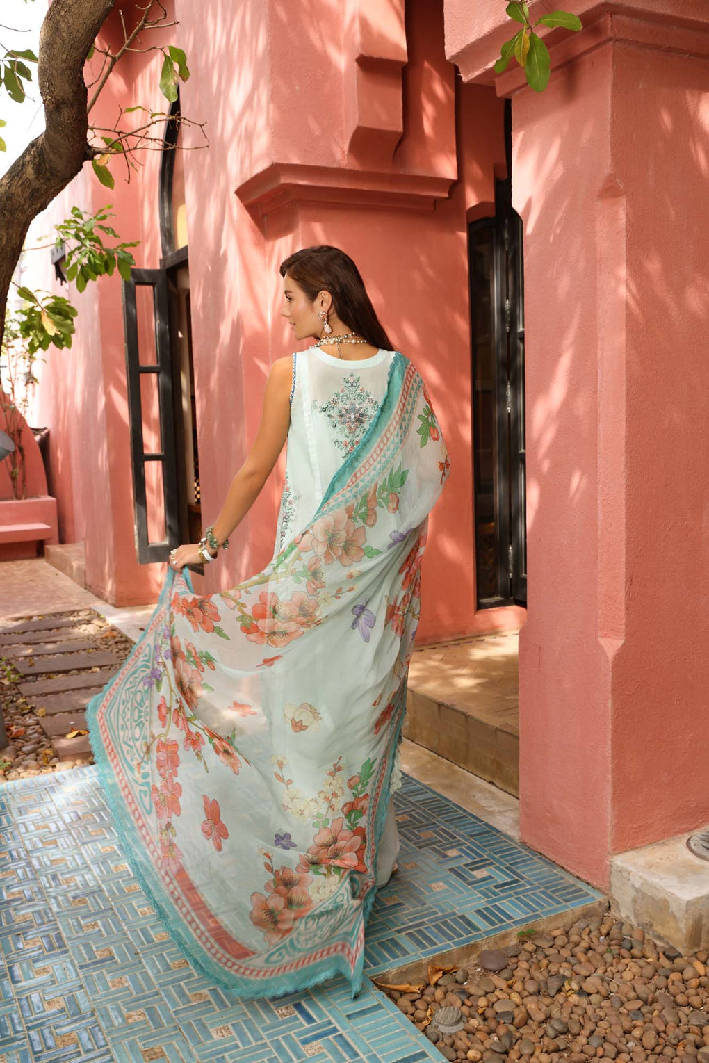 8A | Noor | Luxury Chikankari Lawn 2023