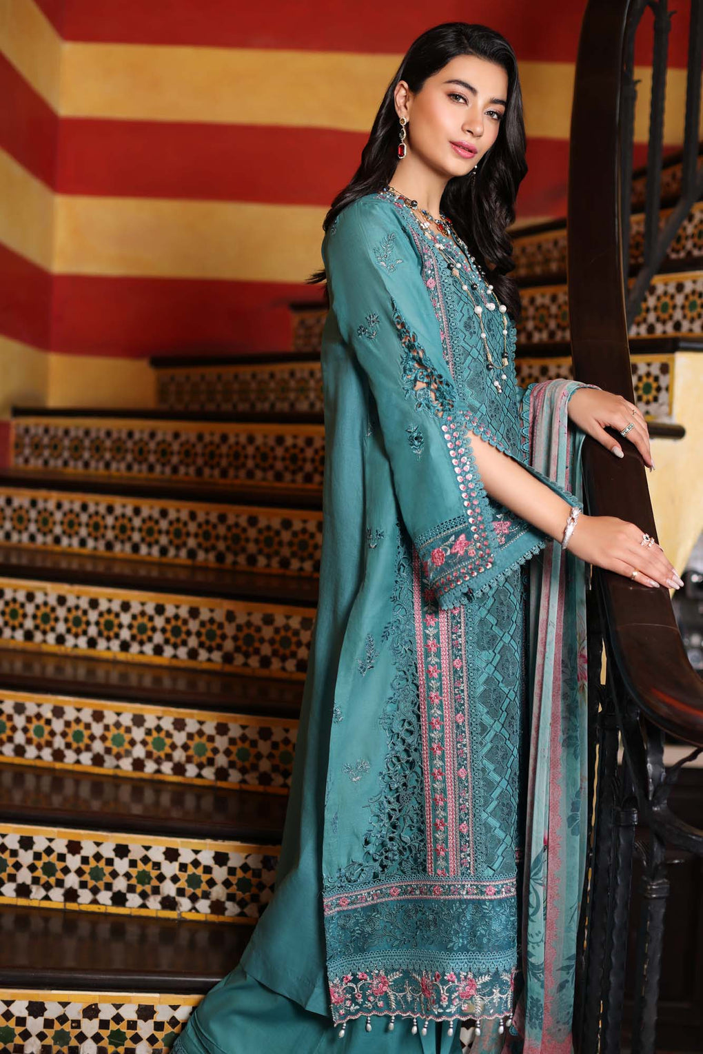 2B | Noor | Luxury Chikankari Lawn 2023