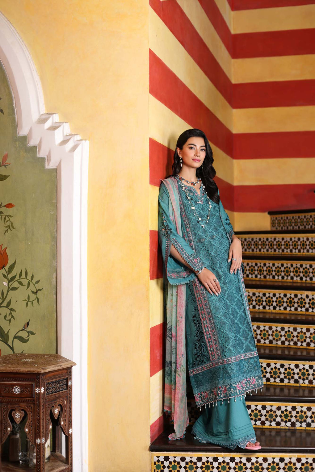 2B | Noor | Luxury Chikankari Lawn 2023