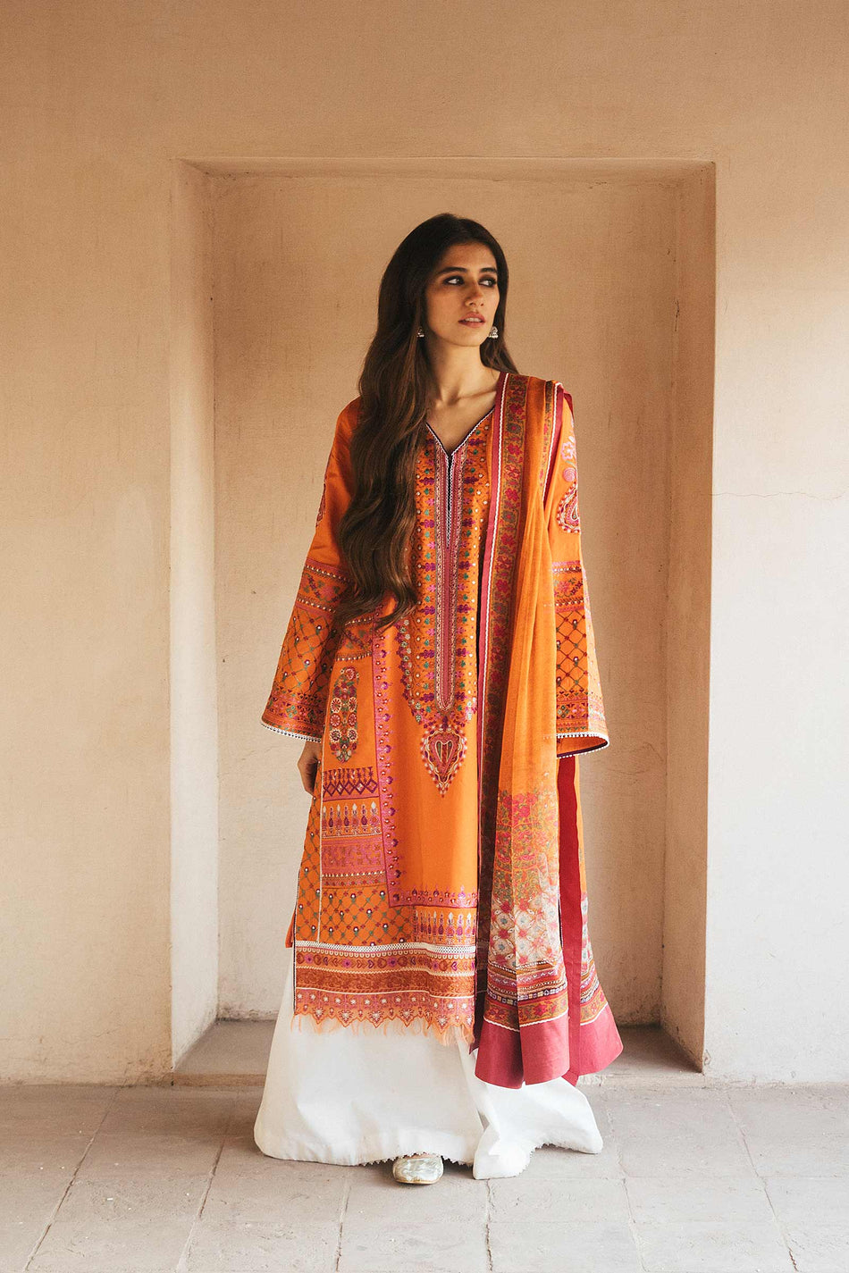 Abroo - 13B | Zara Shahjahan | Eid Luxury Lawn 2022