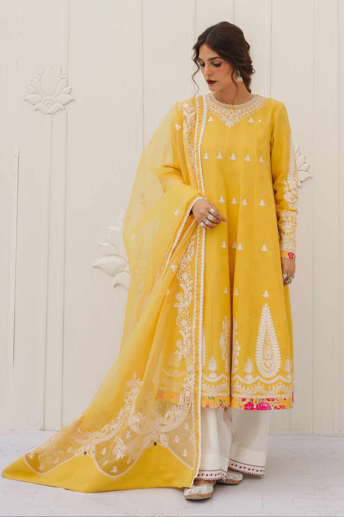9B | Zara Shahjahan | Spring Summer Lawn 2023