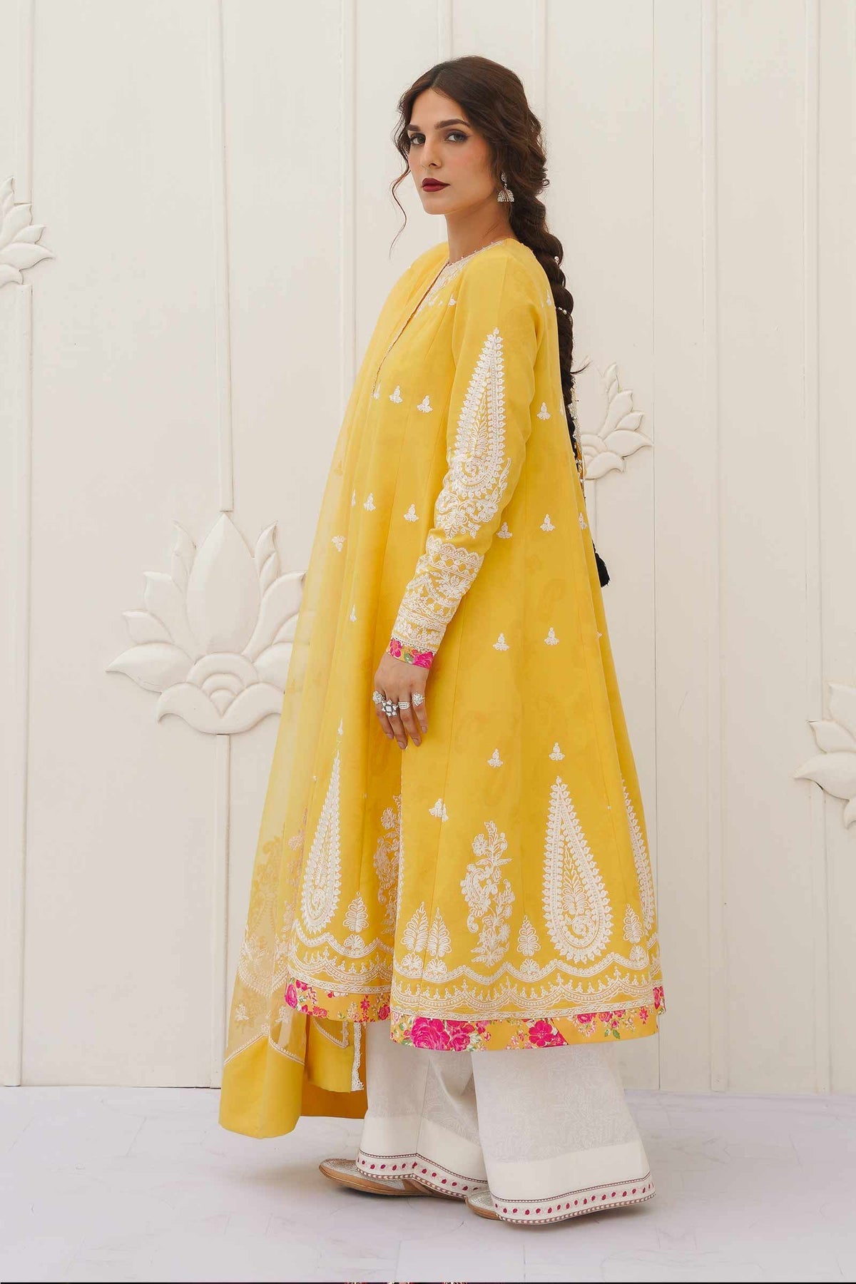 9B | Zara Shahjahan | Spring Summer Lawn 2023