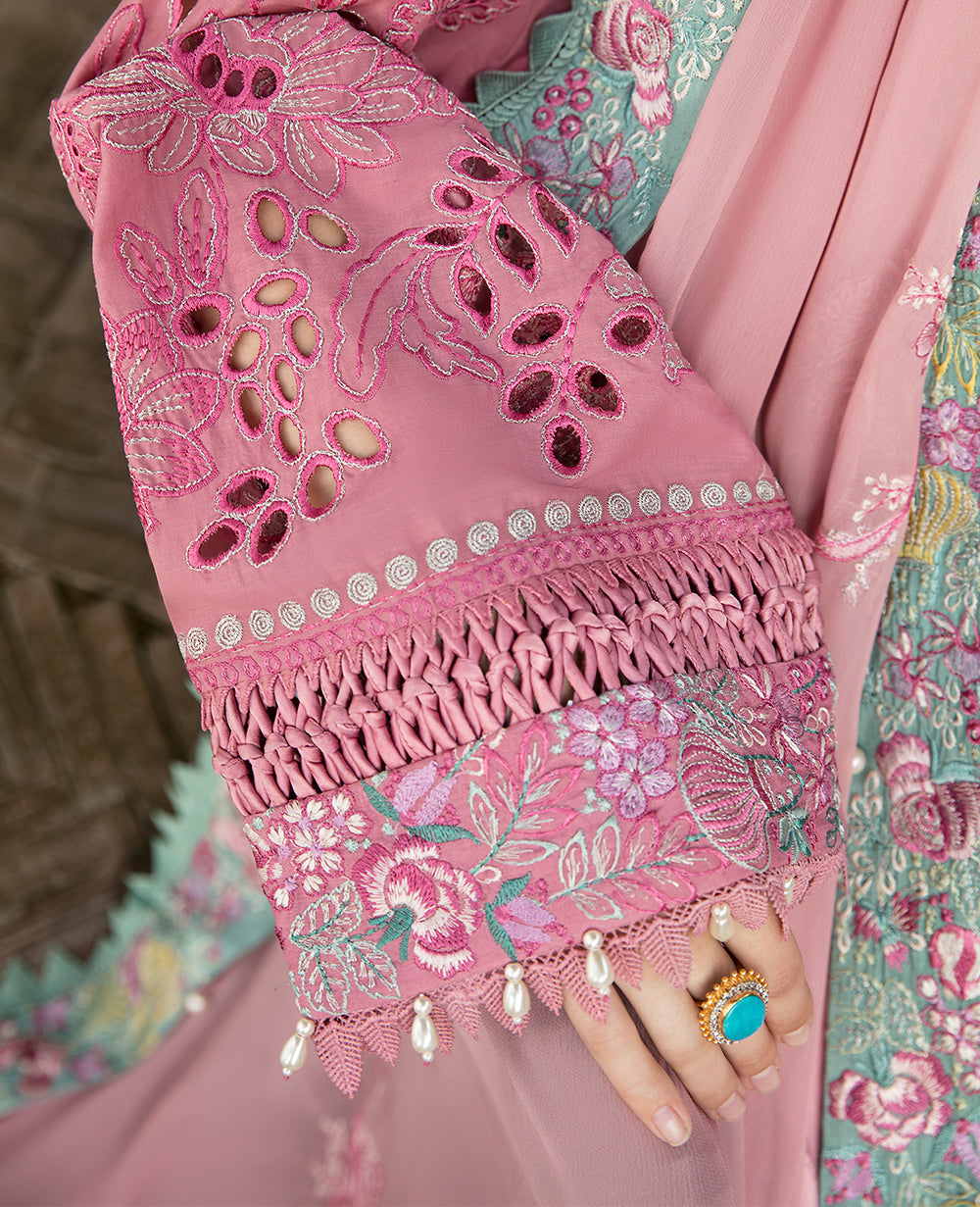 Shenaga - D4B | Republic Womenswear | Luxury Lawn 2022