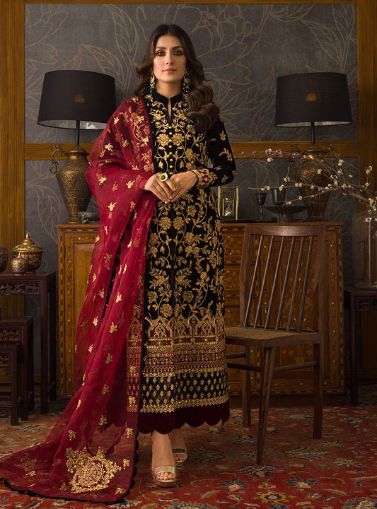 Noor - 04 | Zainab Chottani | Luxury Velvet Unstitched Collection 2021