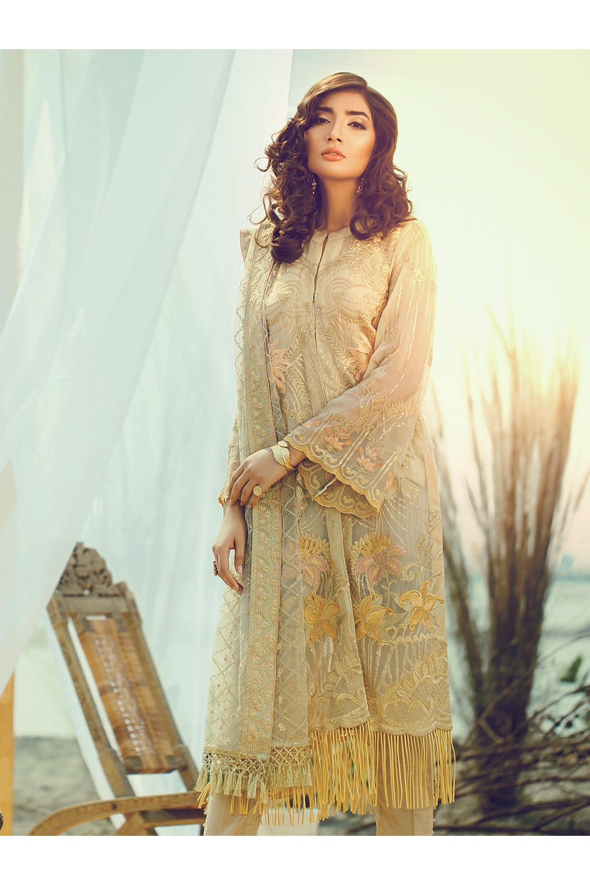 Lucent 03 (Rajbari - Luxia Formal Collection)