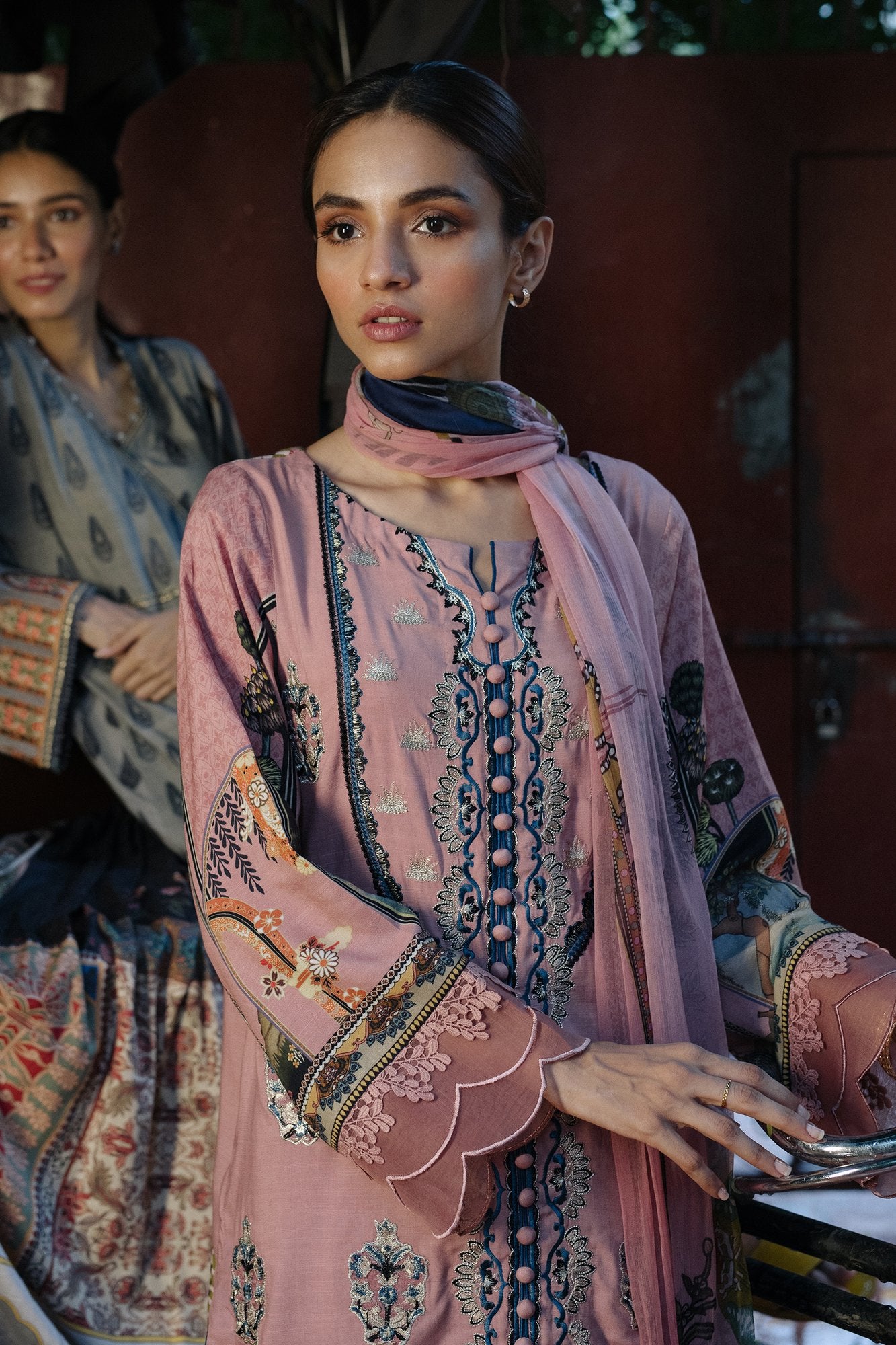 QLA-05 (Qalamkar - Qline Linen Collection 2019)