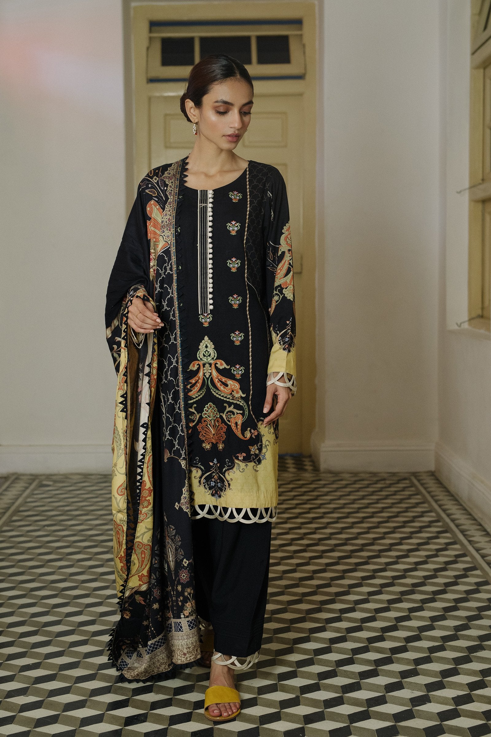 QLA-12 (Qalamkar - Qline Linen Collection 2019)