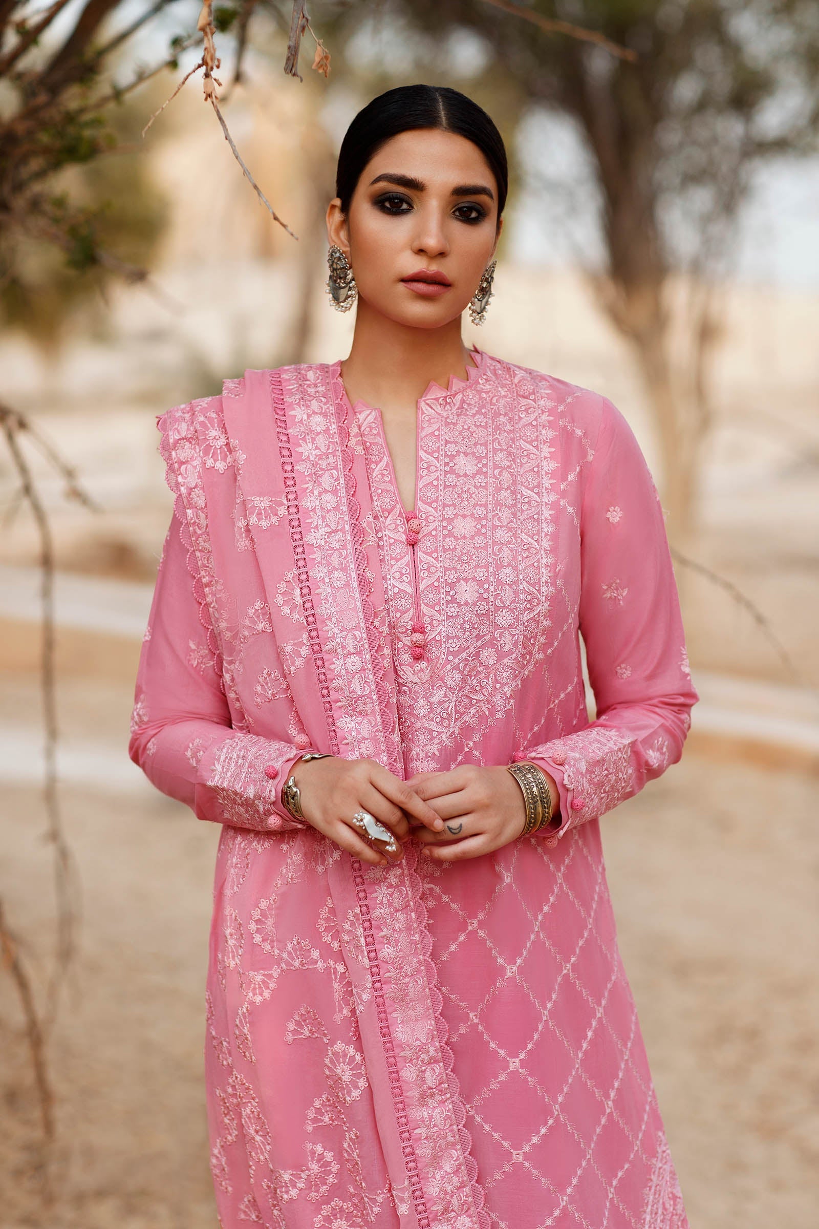 ROZHIN (ZL22-12 B) | Zaha | Lawn Volume 1 2022