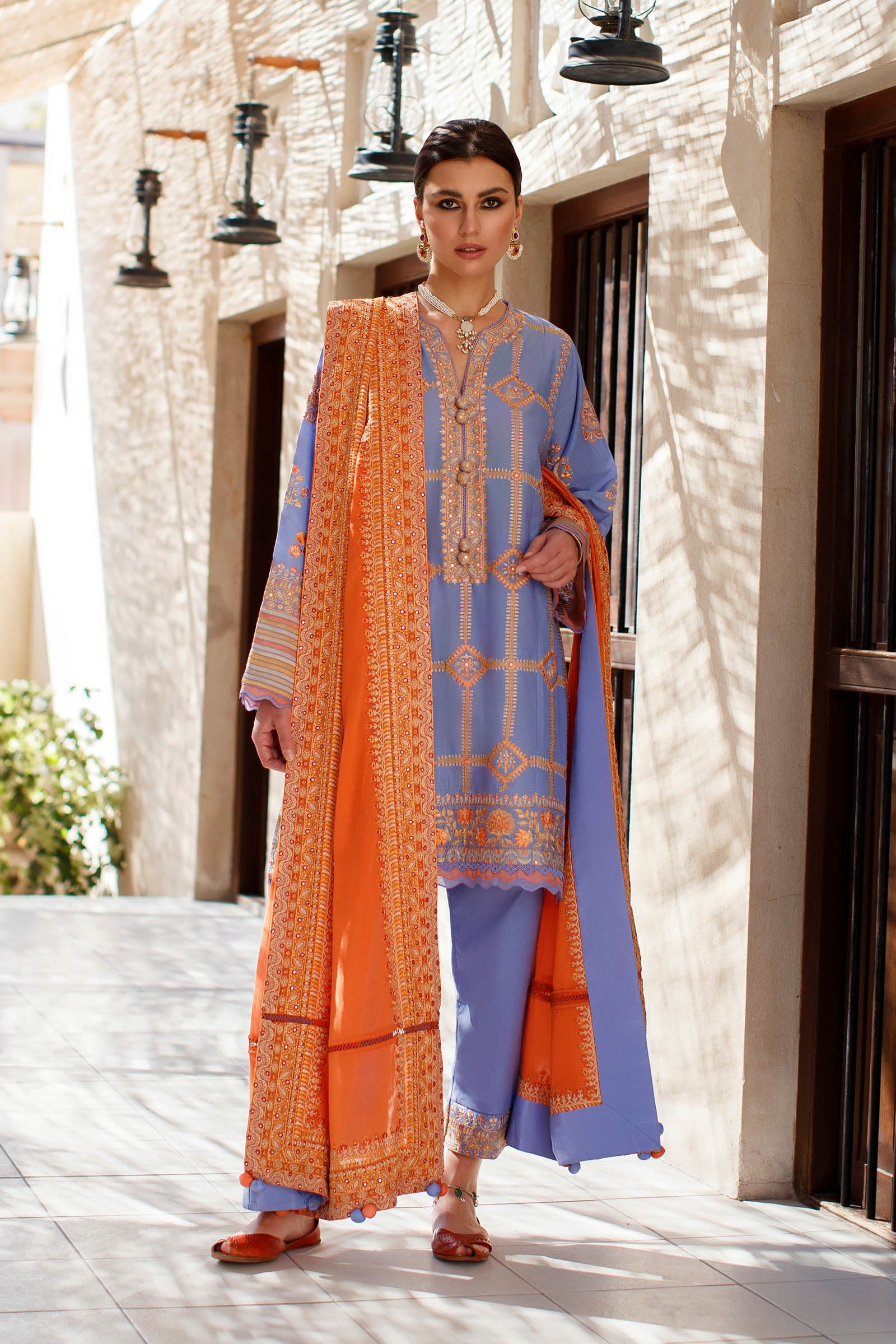 LINA (ZL22-13 A) | Zaha | Lawn Volume 1 2022