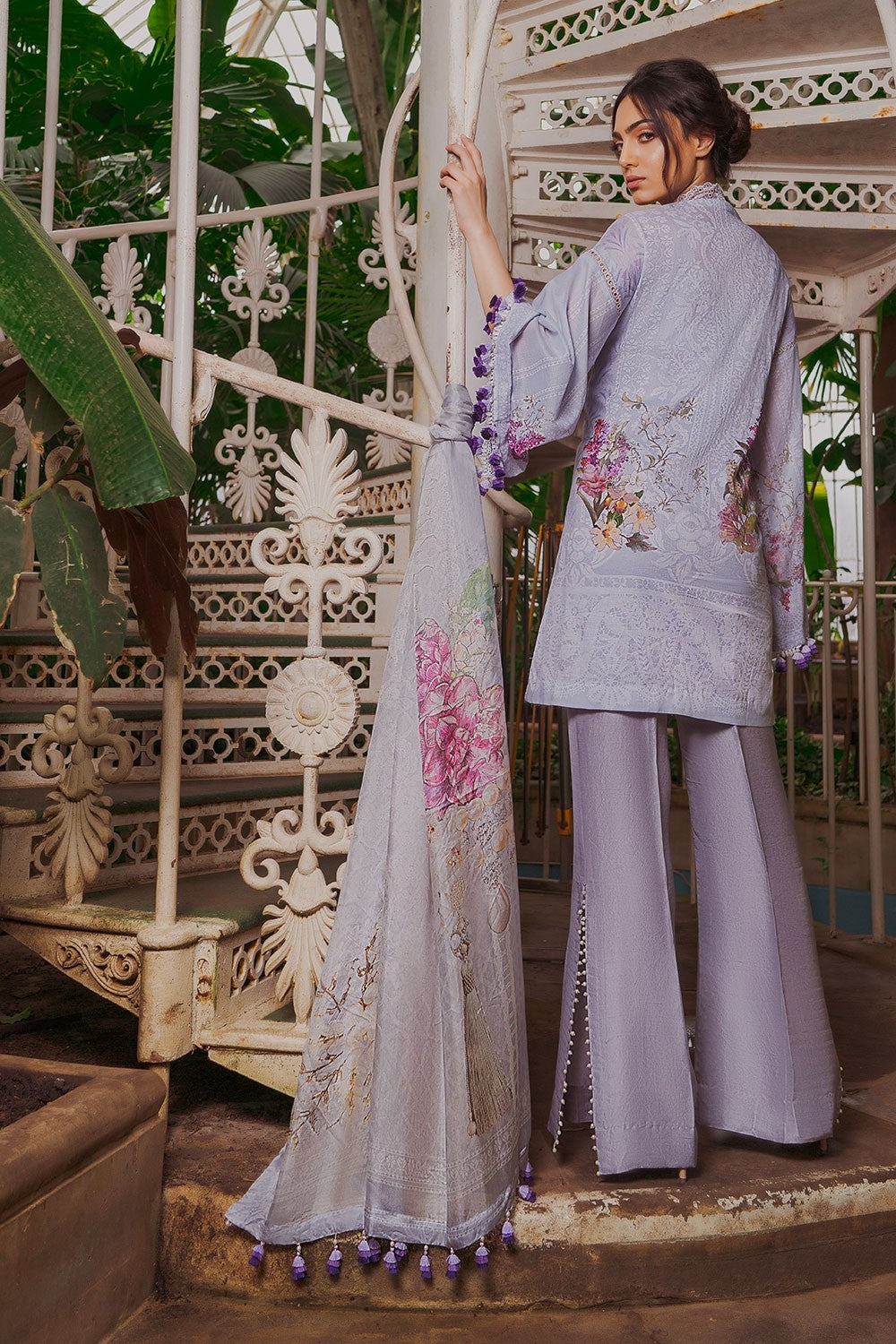 8-A Sobia Nazir Luxury Lawn 2019