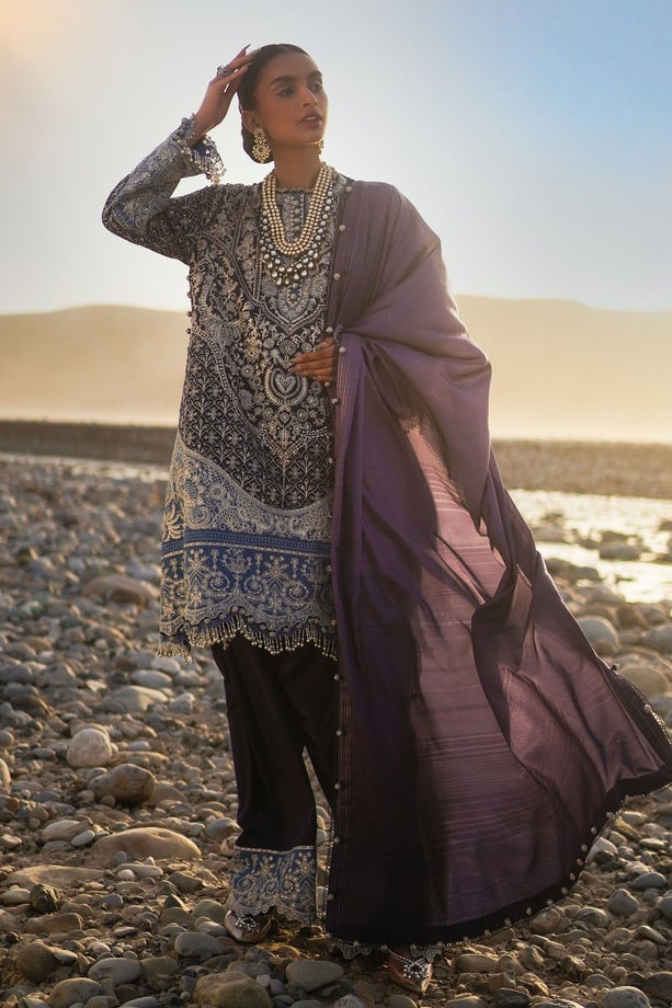 9B | Sana Safinaz | Luxury Lawn 2023