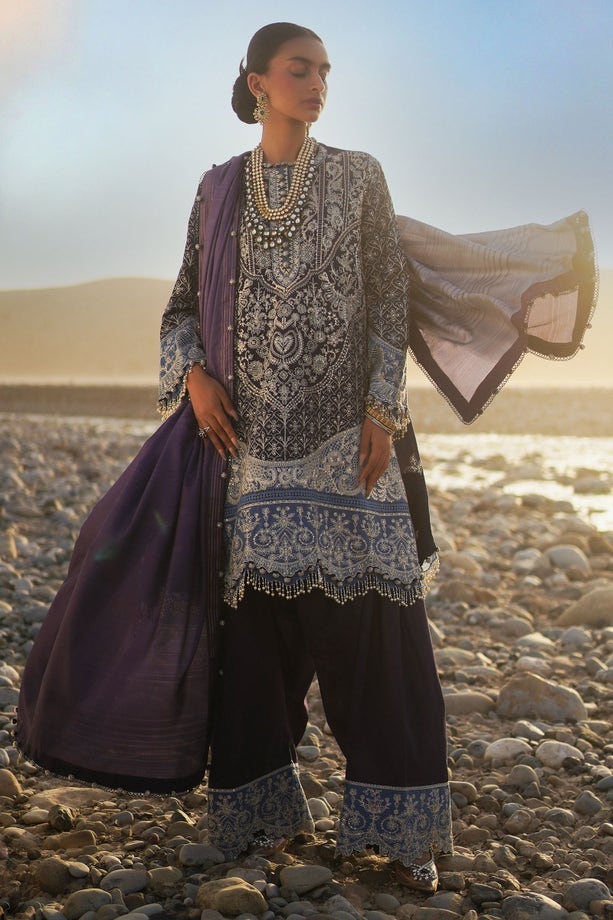 9B | Sana Safinaz | Luxury Lawn 2023