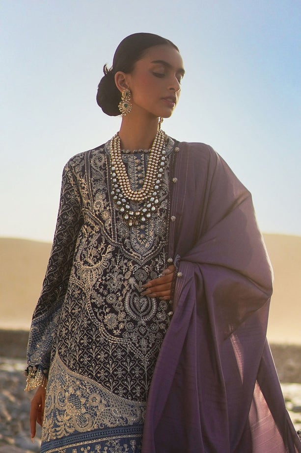 9B | Sana Safinaz | Luxury Lawn 2023